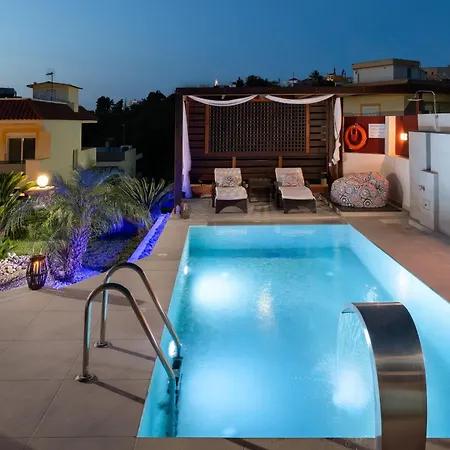Amarilia House *