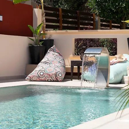 Amarilia House Villa *