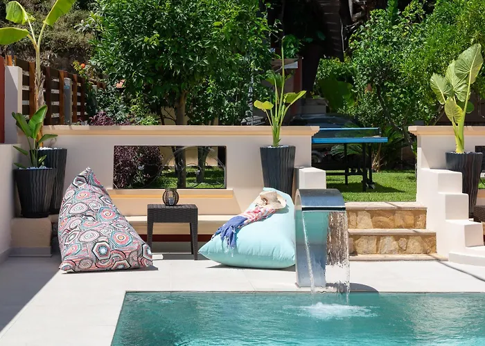 Amarilia House Villa